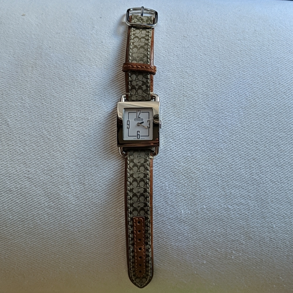 Coach Watch - Picture 2 of 5